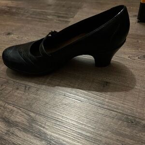 Clarks dress shoes